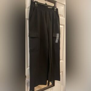 Women’s Old Navy High-Waisted Dynamic Fleece Cargo Pants